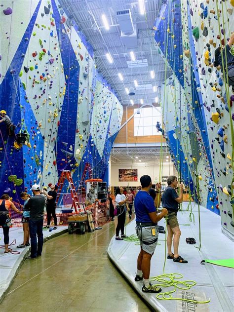 Find answers to 'What questions did they ask during your interview at Edgeworks Climbing' from Edgeworks Climbing employees. . Edgeworks climbing bellevue reviews